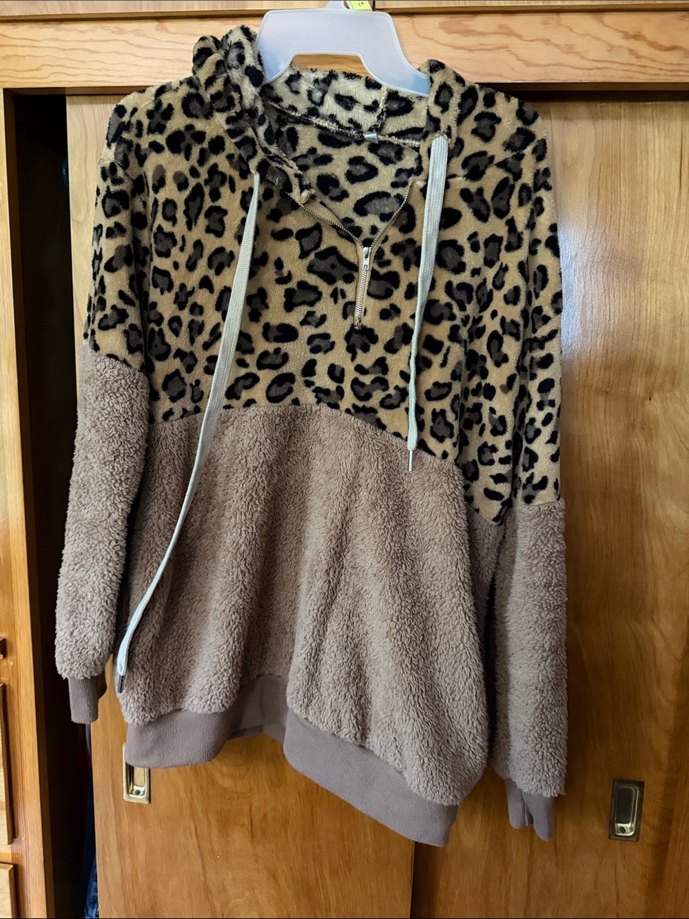 Cozy Leopard-Print Sherpa Hoodie Jacket - Brown